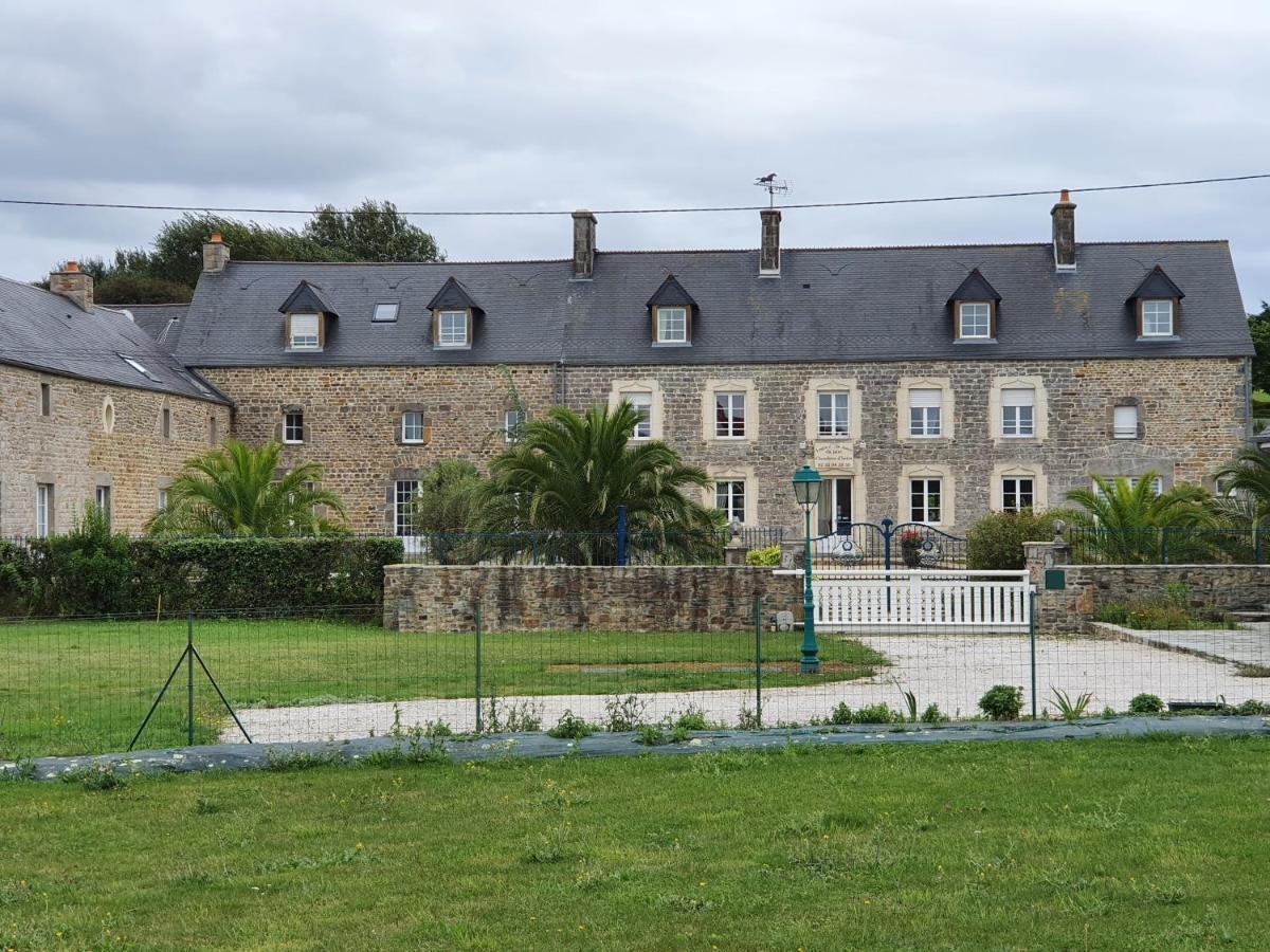 Chambres Du Logis De La Mare Du Parc Surtainville Luaran gambar