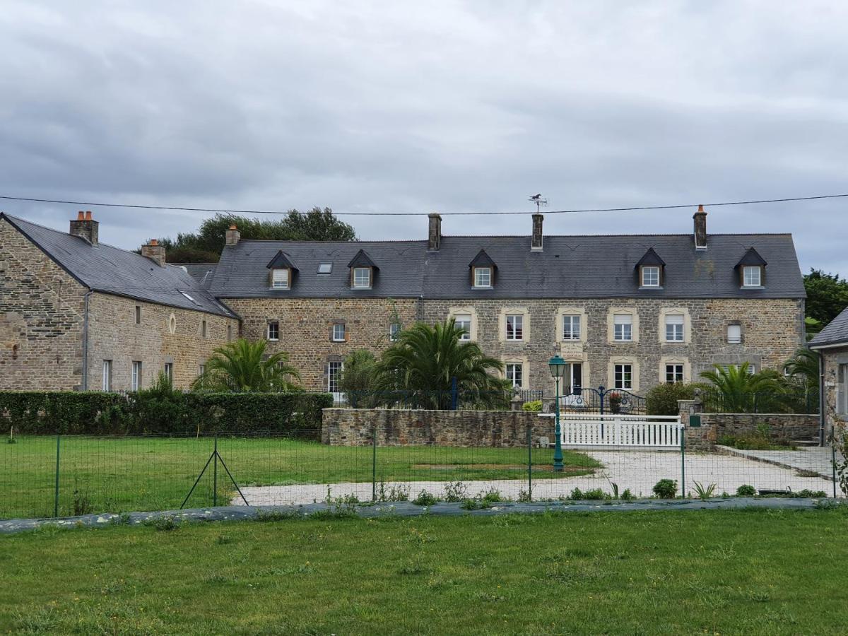 Chambres Du Logis De La Mare Du Parc Surtainville Luaran gambar