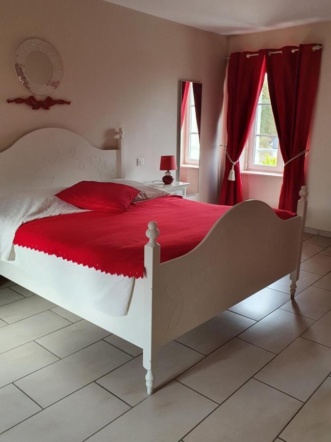 Chambres Du Logis De La Mare Du Parc Surtainville Luaran gambar