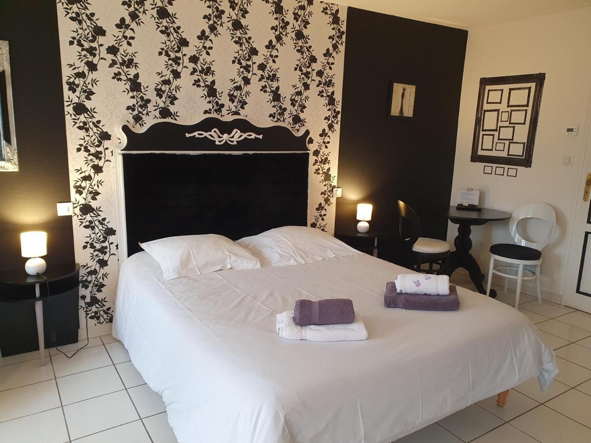 Chambres Du Logis De La Mare Du Parc Surtainville Luaran gambar